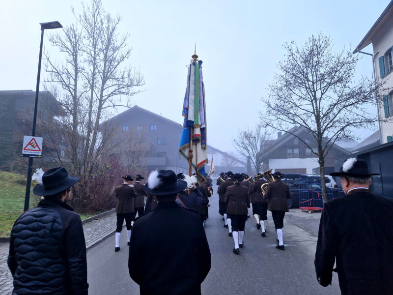 Lädolar 2023 Marsch zur Kirche