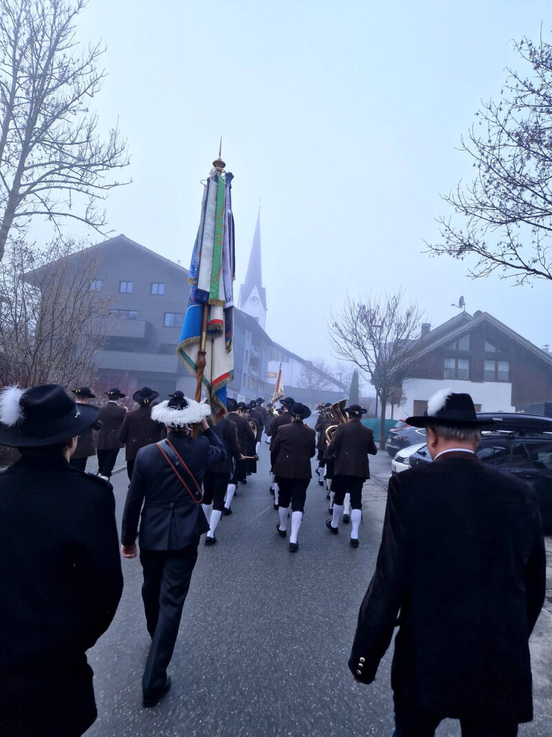 Lädolar 2023 Marsch zur Kirche